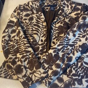 Jones Wear Black and Cream Floral Blazer